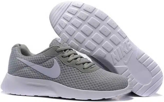 Nike Sports Shoes for Men (Grey, 7)