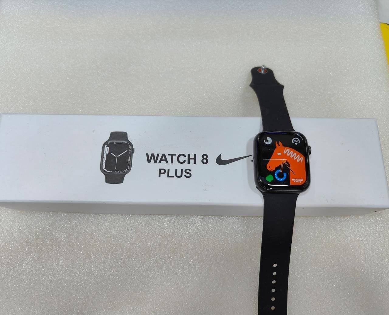 SERIES 8 NIKE EDITION