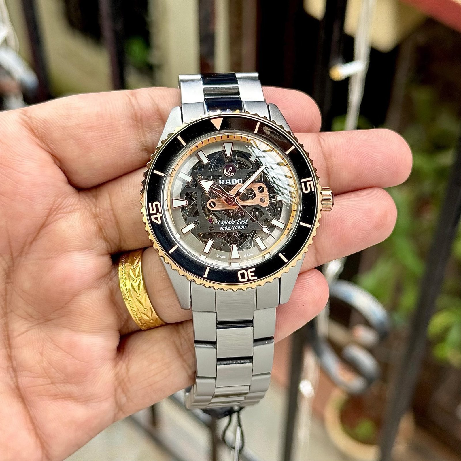 RADO CAPTAIN COOK AUTOMATIC